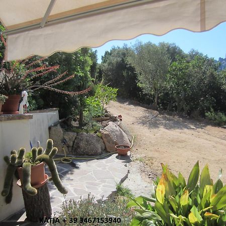 Apartamento Monolocale San Pantaleo Exterior foto
